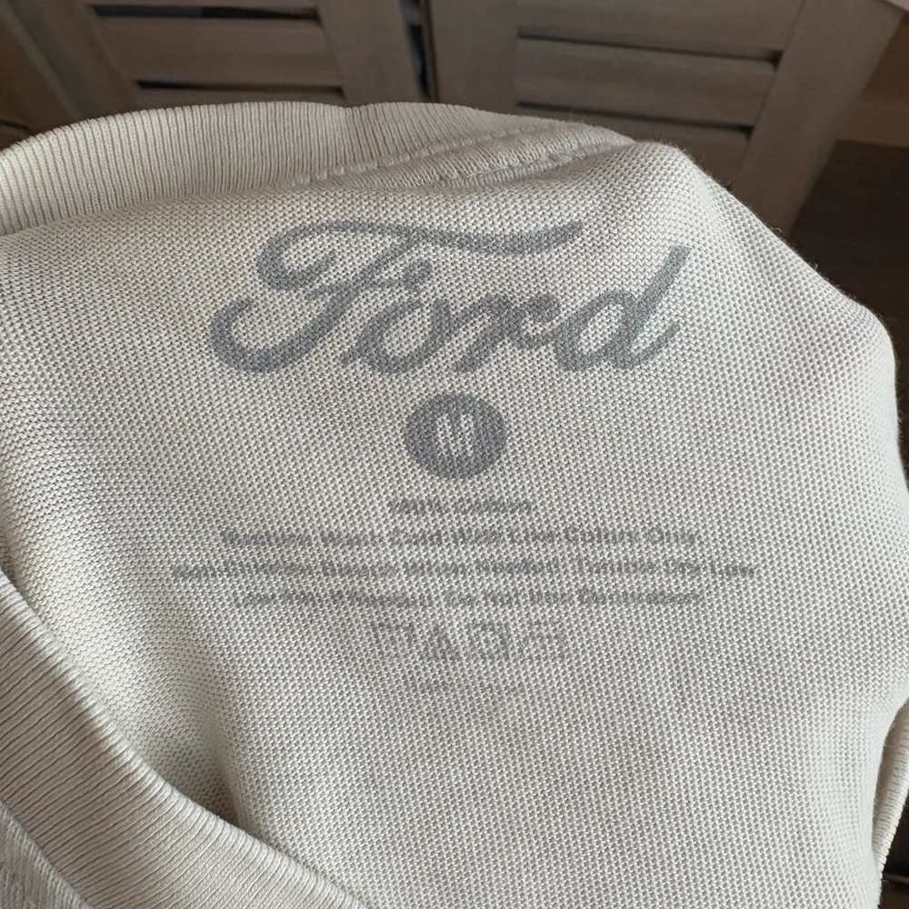 Ford Mustang Graphic White/ Cream T-Shirt Vintage Men’s shirt size M - Picture 4 of 4